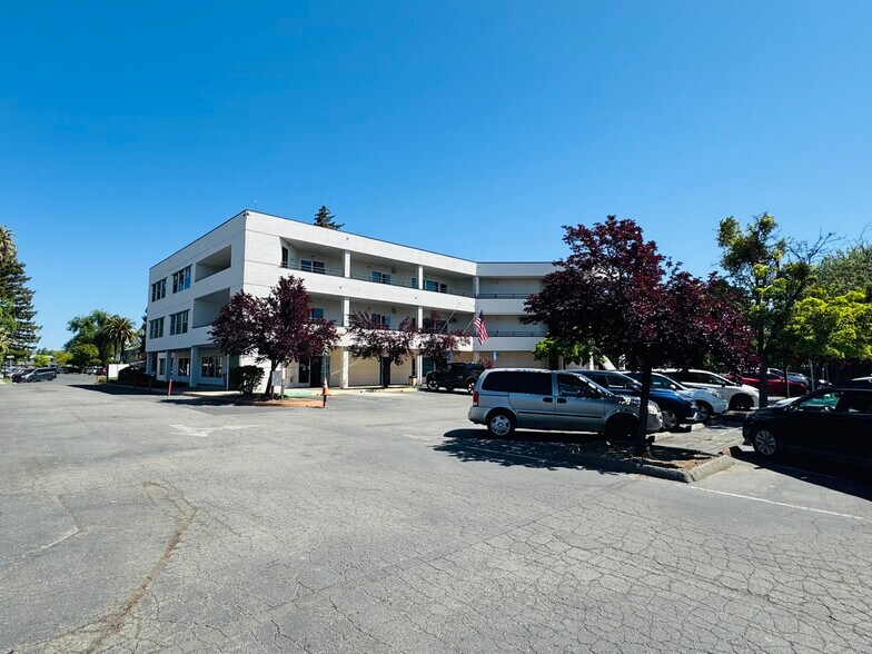 More Photos Of 55 1st St, Lakeport Medical For Lease