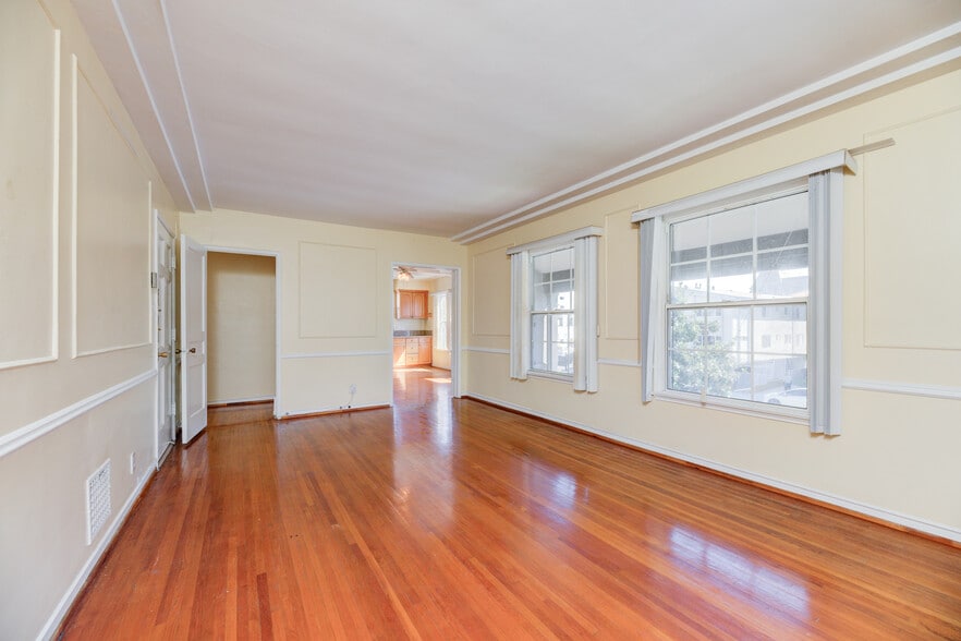 More Photos Of 913 S Wilton Pl, Los Angeles Apartments For Sale