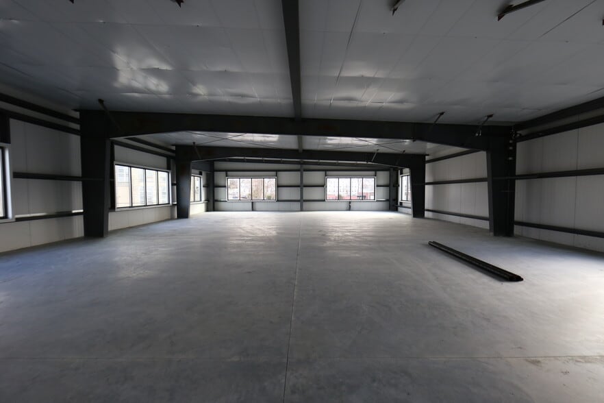 More Photos Of 140 Ace St, Fall River Light Manufacturing For Lease