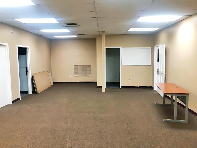 More Photos Of 100 Philadelphia Pike, Wilmington Light Distribution For Lease