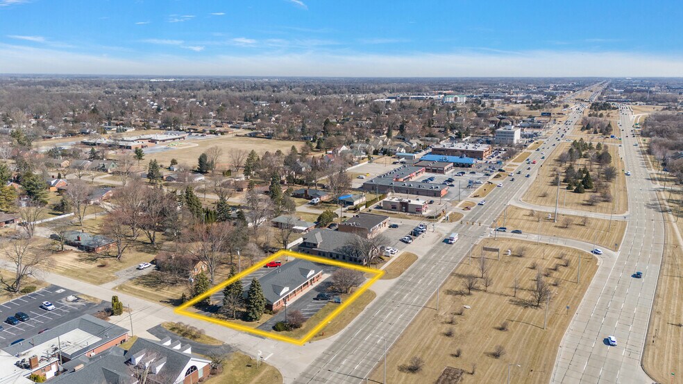 More Photos Of 8639 Hall Rd, Utica Office Residential For Lease