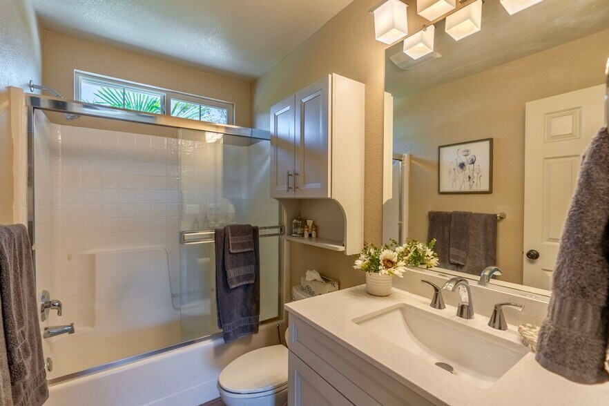 More Photos Of 6603 Lake Tulloch Pl, Copperopolis Restaurant For Sale