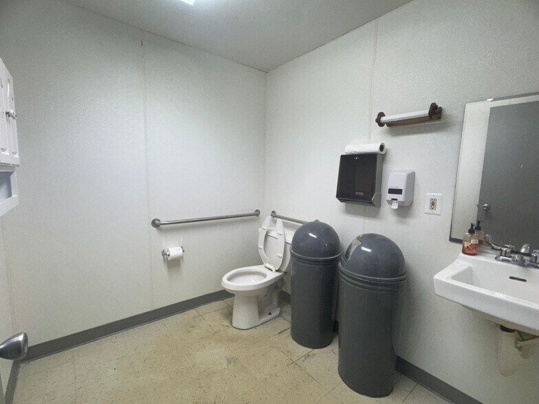 More Photos Of 703 Black Horse Pike, Glendora Storefront Retail Office For Sale