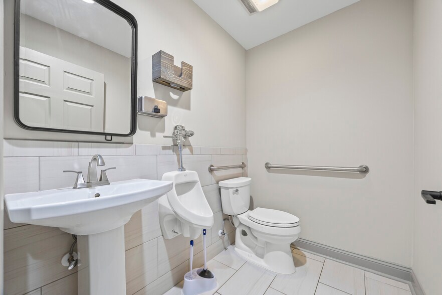 More Photos Of 1551 Jennings Mill Rd, Watkinsville Medical For Lease