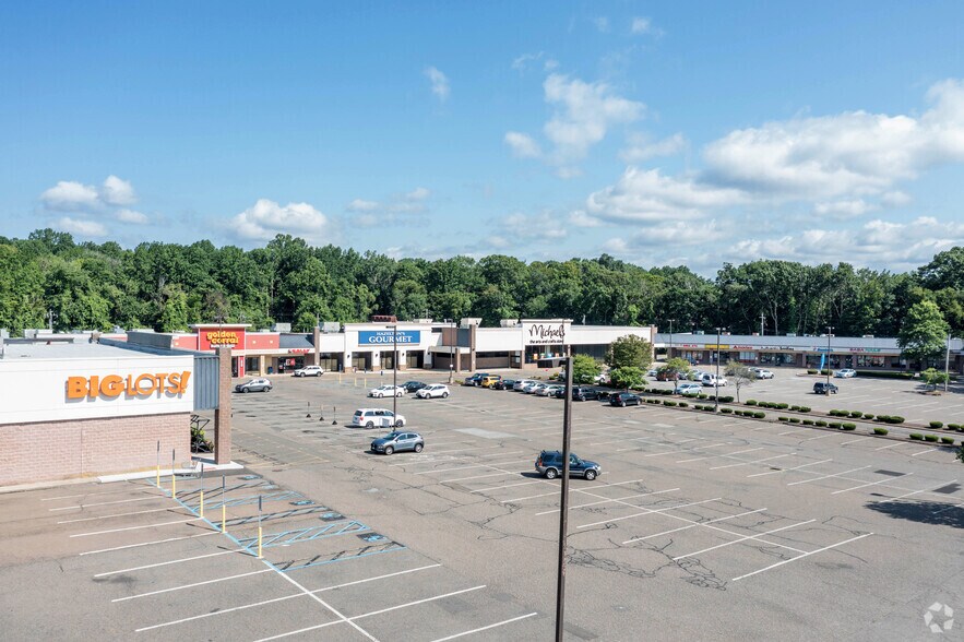 More Photos Of 49-98 Turnpike Sq, Milford Freestanding For Lease