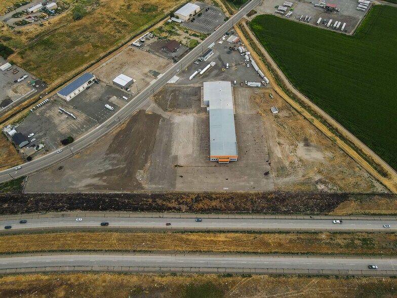 More Photos Of 501 Stover Rd, Grandview Industrial For Sale