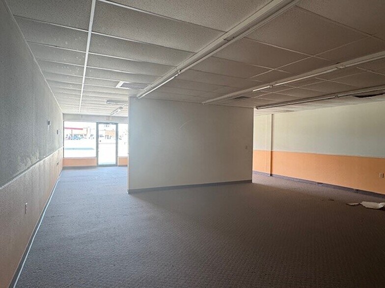 More Photos Of 1636 SW 134th St, Oklahoma City Storefront For Lease