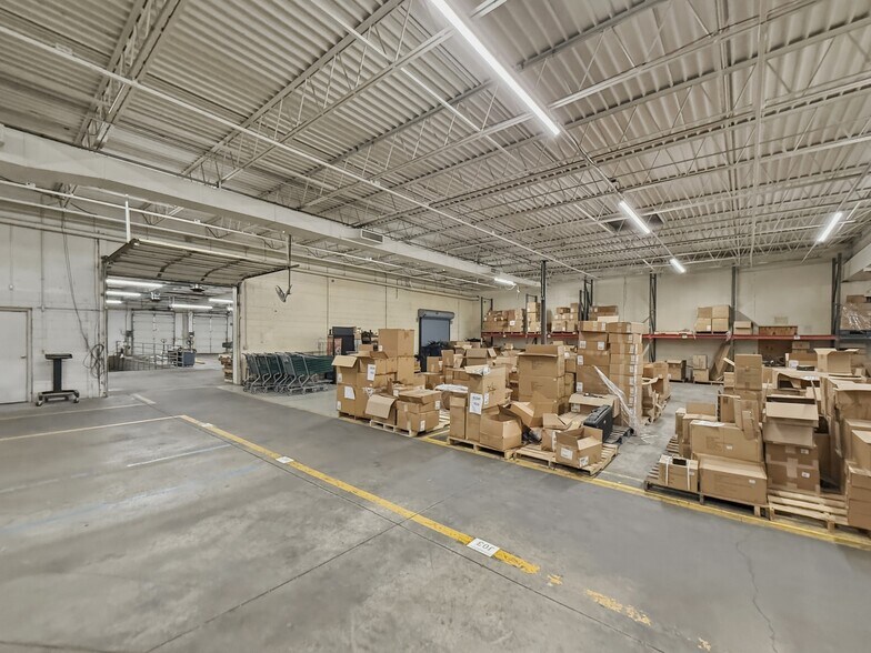More Photos Of 13400 O St, Lincoln Manufacturing For Lease