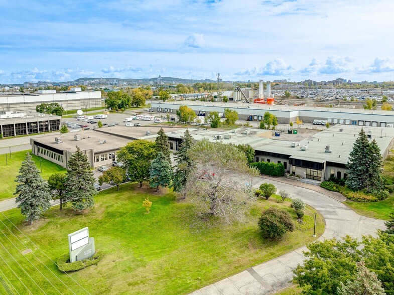 More Photos Of 6320-6380 Ch de la Côte-de-Liesse, Montréal Distribution For Lease