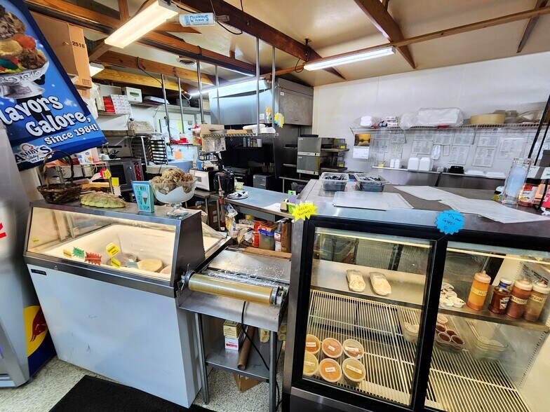 More Photos Of 4044 Garfield Rd, Kingsley Convenience Store For Sale