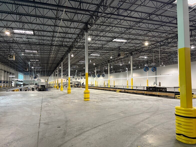 More Photos Of 1920 Shiloh Rd NW, Kennesaw Warehouse For Lease