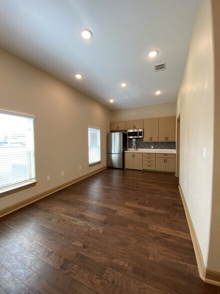 More Photos Of 2200 N AW Grimes, Round Rock Medical For Lease