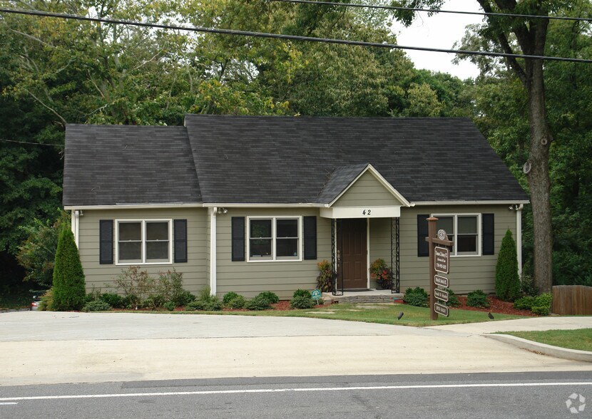 Primary Photo Of 42 Woodstock Rd, Roswell Office For Sale