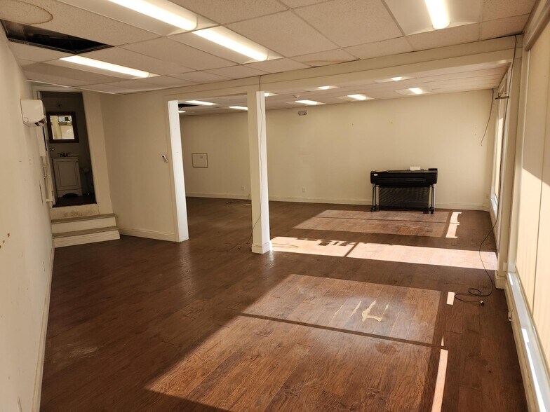 More Photos Of 71 S Main St, Newtown Unknown For Lease