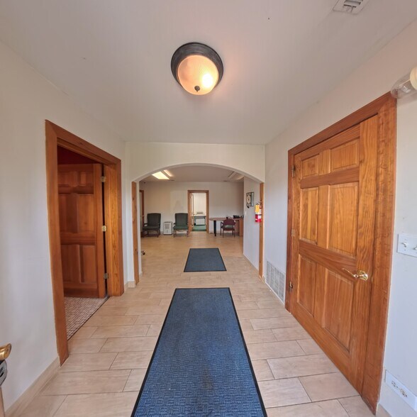 More Photos Of 805 E Palatine Rd, Palatine Office For Sale