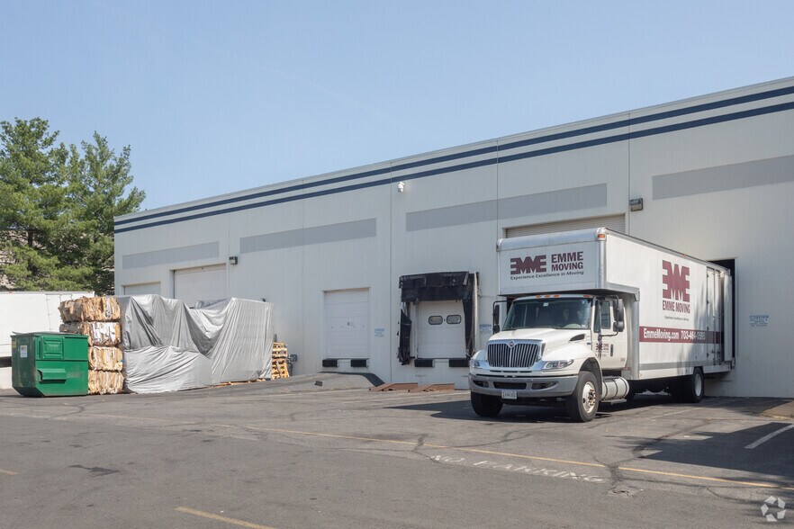 More Photos Of 22633 Davis Dr, Sterling Warehouse For Lease