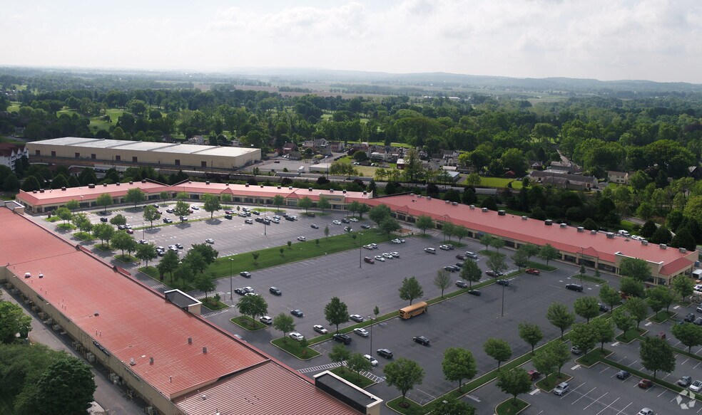 More Photos Of 72-127 Outlet Sq, Hershey General Retail For Lease