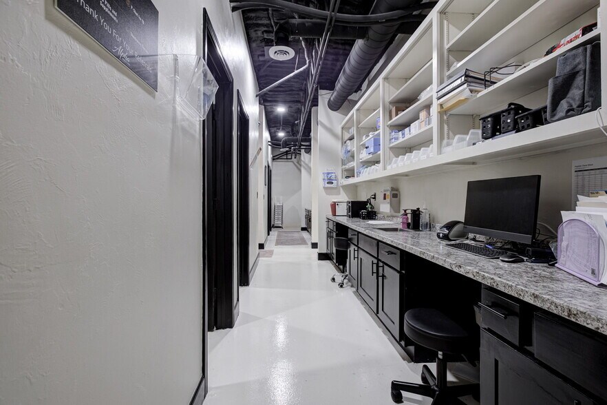 More Photos Of 6500 N Meridian Ave, Oklahoma City Medical For Sale