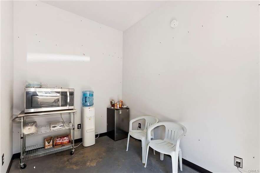 More Photos Of 2455 Hunsaker, Running Springs Industrial For Lease