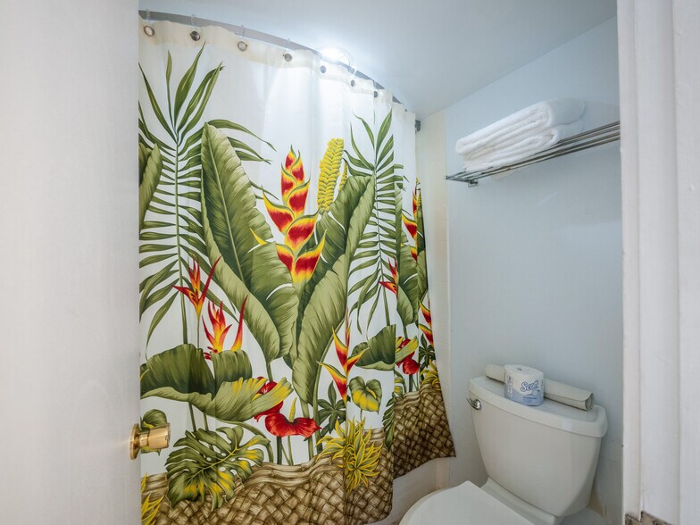 More Photos Of 1300 Kamehameha V Hwy, Kaunakakai Hotel For Sale
