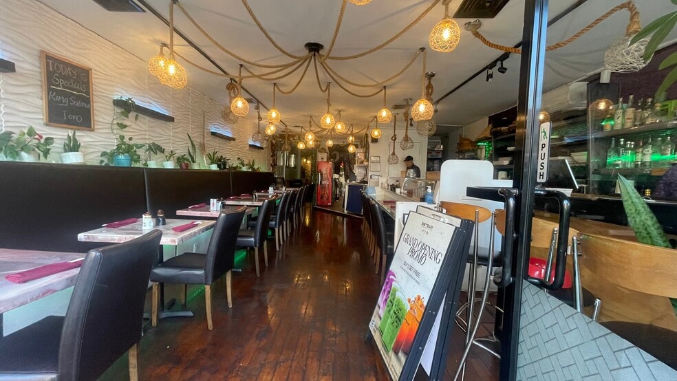 Primary Photo Of Manhattan Avenue Ave @ Norman Avenue, Brooklyn General Retail For Lease