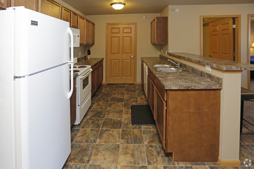 More Photos Of 1002 Elm St NE, Tioga Apartments For Lease