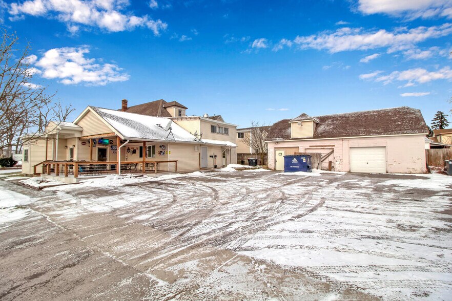 More Photos Of 16 Ellicott Pl, Depew Restaurant For Sale