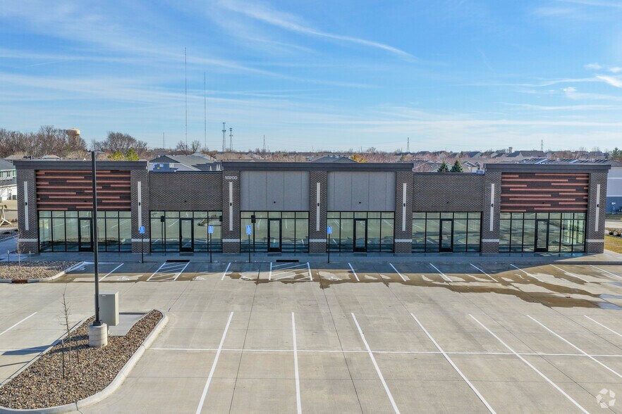 Primary Photo Of 10200 NW 62nd Ave, Johnston General Retail For Lease