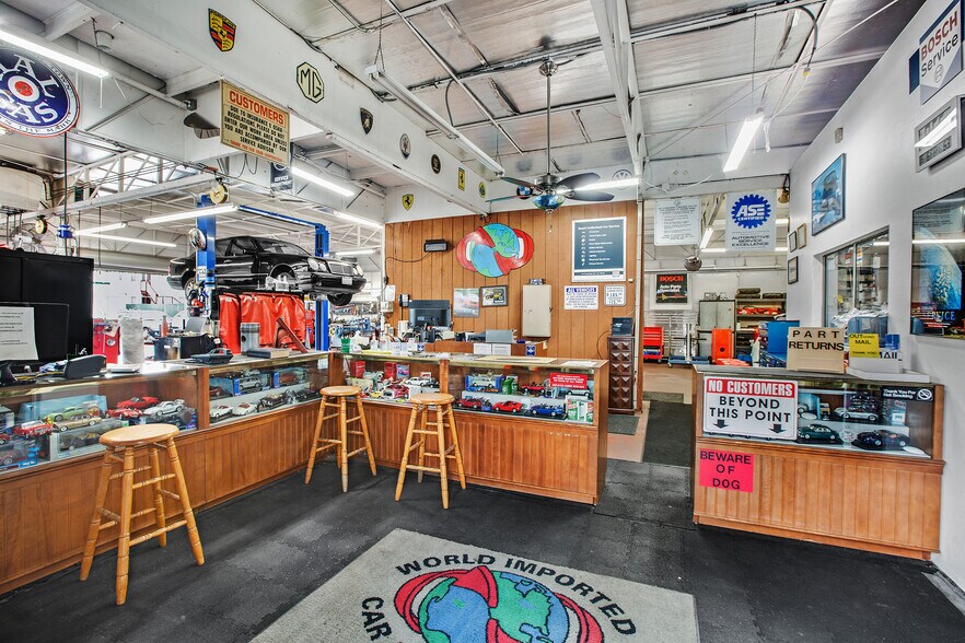 More Photos Of 355 E 14th St, San Leandro Auto Repair For Sale