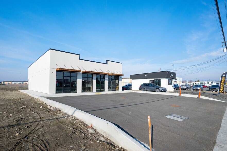 More Photos Of 209 1st, Sunnyside Freestanding For Lease