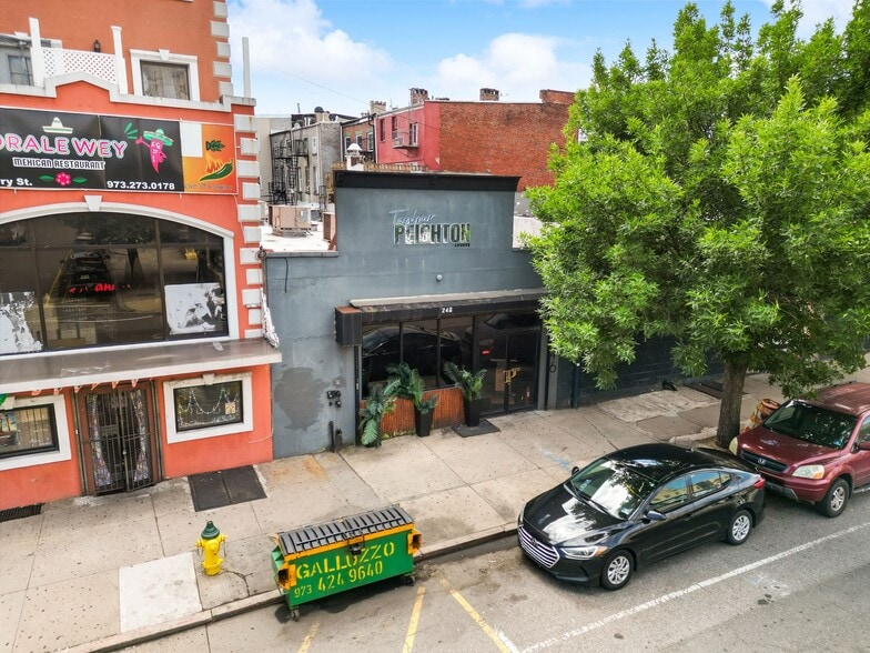 Primary Photo Of 246 Mulberry St, Newark Storefront For Sale