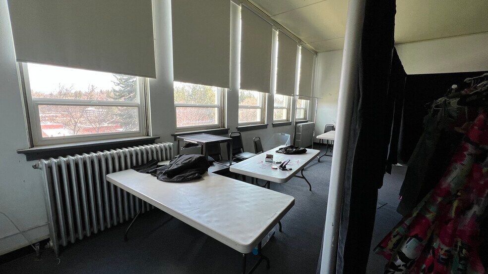 More Photos Of 115 NW State St, Pullman Loft Creative Space For Sale