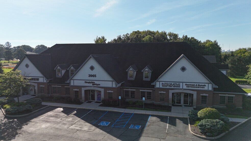 More Photos Of 3965 W 106th St, Carmel Office For Lease