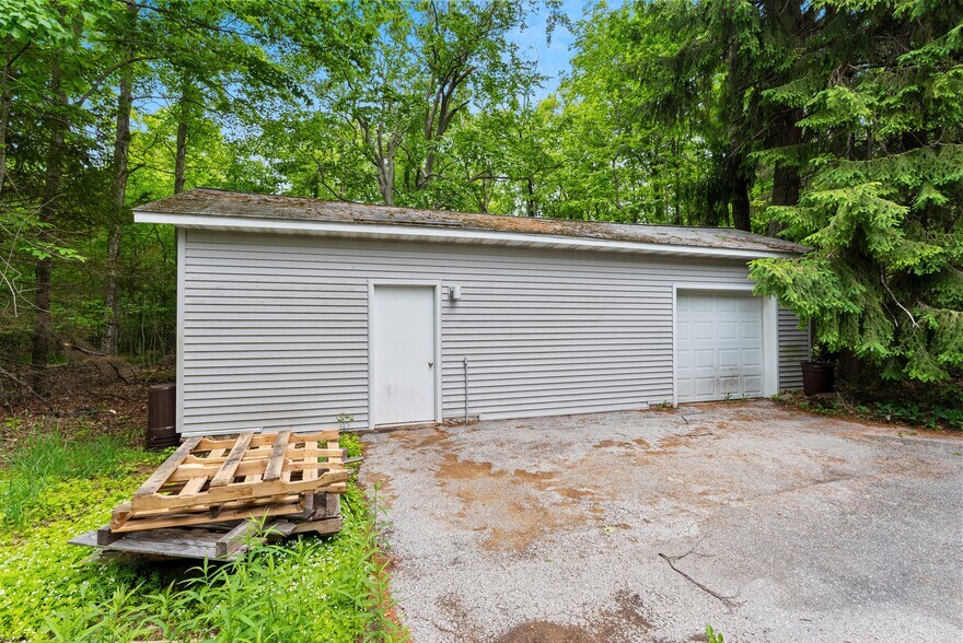 More Photos Of 10320 Water Steet, Sister Bay Storefront Retail Office For Sale