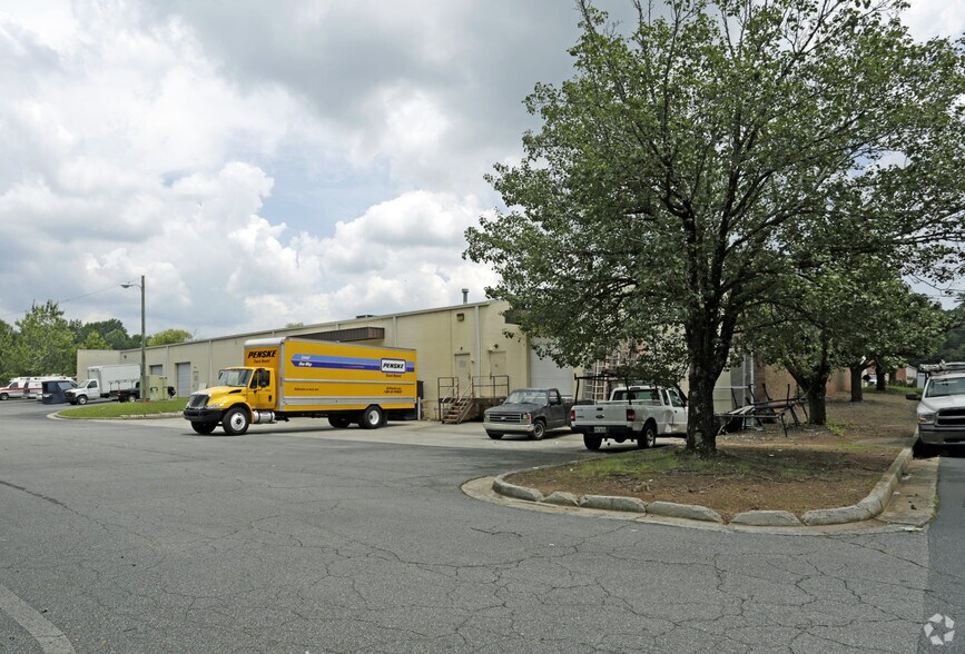 More Photos Of 1555 Williams Dr, Marietta Light Distribution For Lease