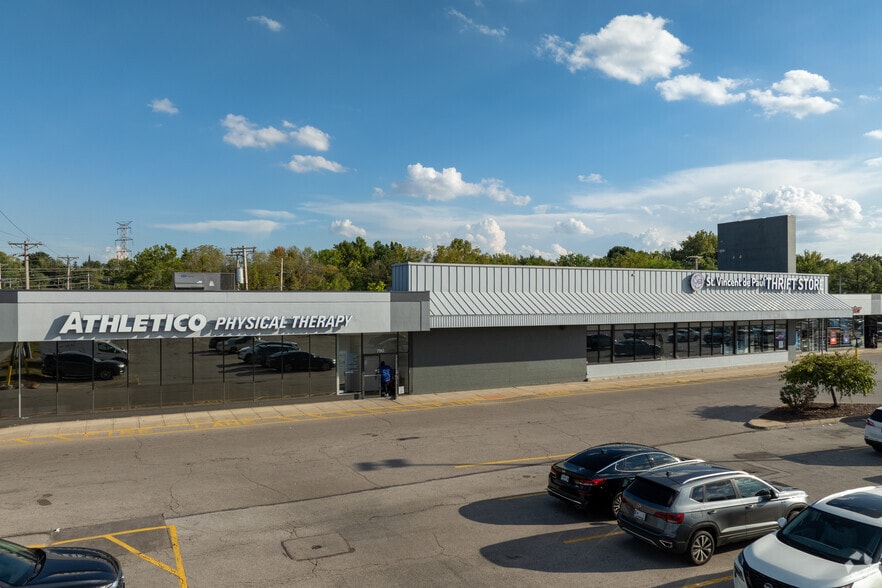More Photos Of 492-790 N Us Highway 67, Florissant Storefront For Lease