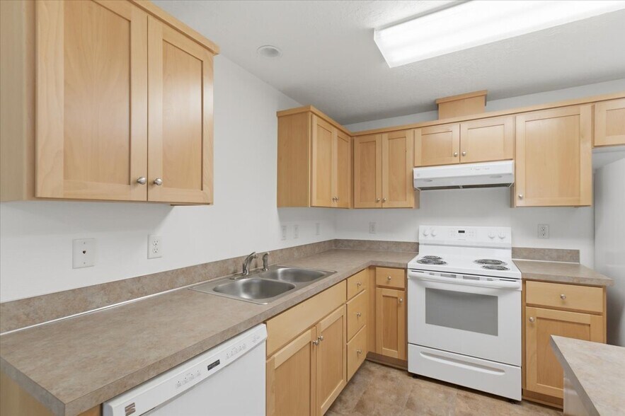 More Photos Of 355 King St S, Salem Multifamily For Sale