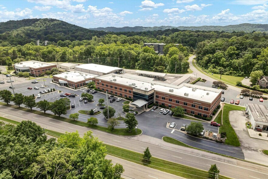 More Photos Of 575 Oak Ridge Tpke, Oak Ridge Medical For Sale