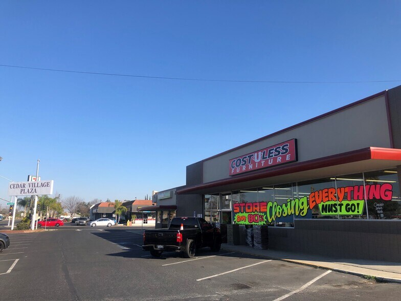 Primary Photo Of 4122-4150 E Clinton Ave, Fresno Unknown For Lease