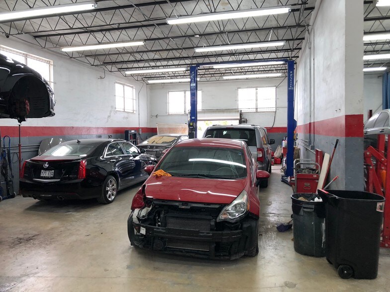 More Photos Of 707-709 N Dixie Hwy, Hallandale Beach Auto Repair For Sale