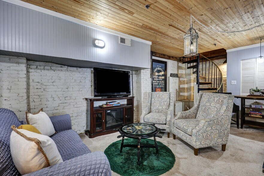 More Photos Of 24 Van Horne Ave, Tybee Island Hospitality For Sale