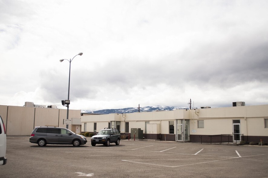 More Photos Of 1030-1050 Bible Way, Reno Office For Sale