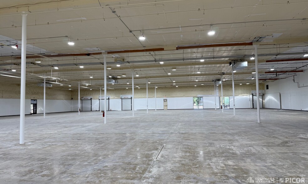 More Photos Of 2701-2731 E Elvira Rd, Tucson Research And Development For Lease