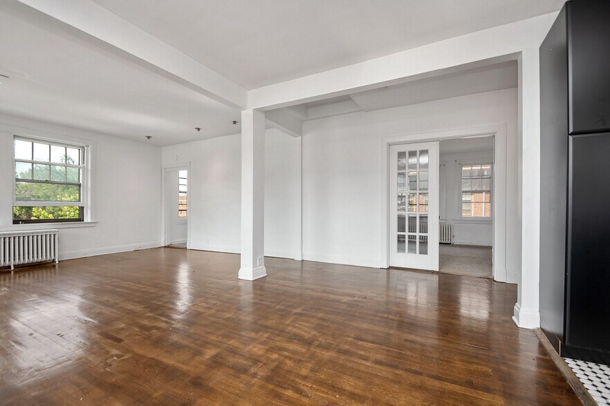 More Photos Of , Cincinnati Multifamily For Sale