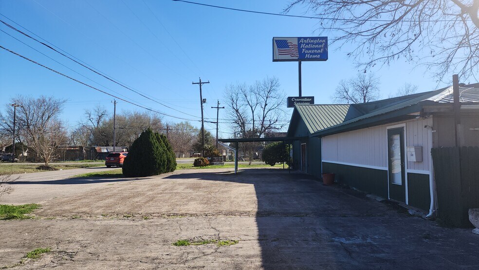 More Photos Of 5601 Arlington St, Houston Funeral Home For Sale