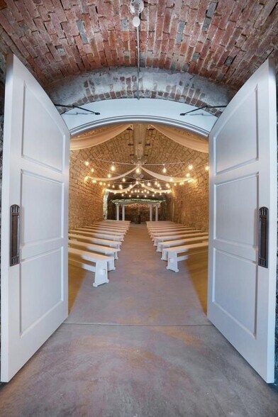 More Photos Of 108 Busch Ave, Washington Freestanding For Sale