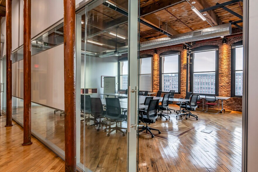 More Photos Of 1 Union St, Lawrence Office For Lease