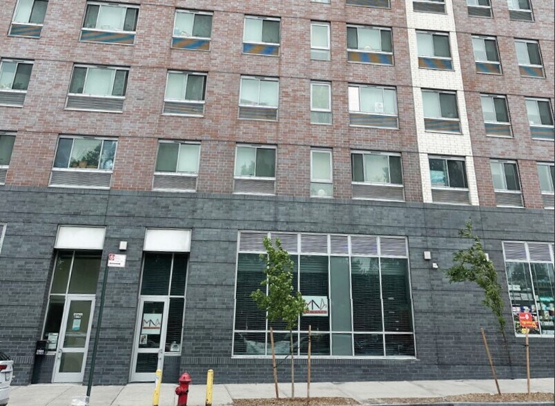 Primary Photo Of 1903 W Farms Rd, Bronx Apartments For Lease