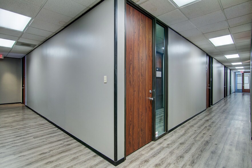 More Photos Of 16000 Memorial Dr, Houston Medical For Lease