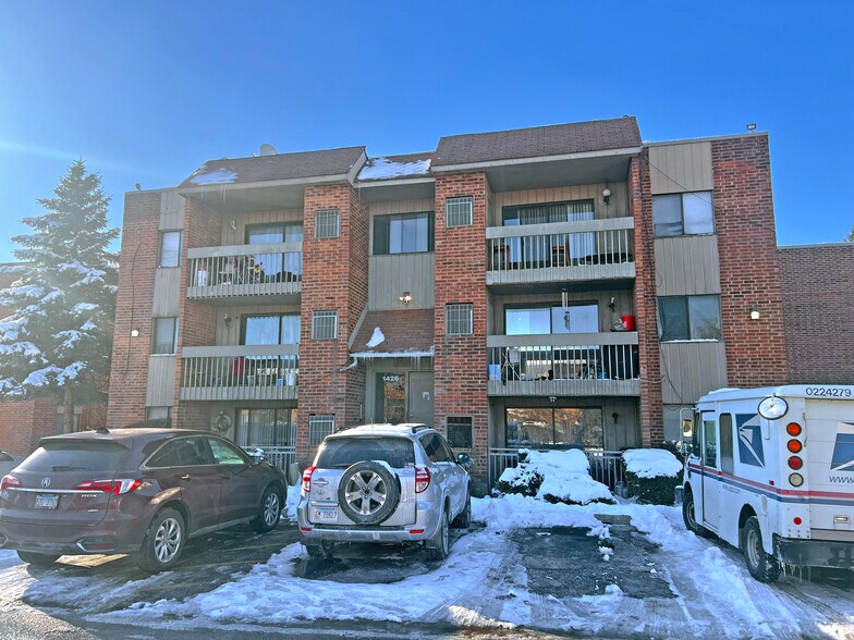 More Photos Of 1426 E Ports O Call Dr, Palatine Apartments For Sale